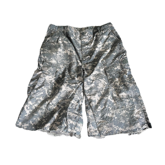 Digital Camo Cargo Cropped Shorts